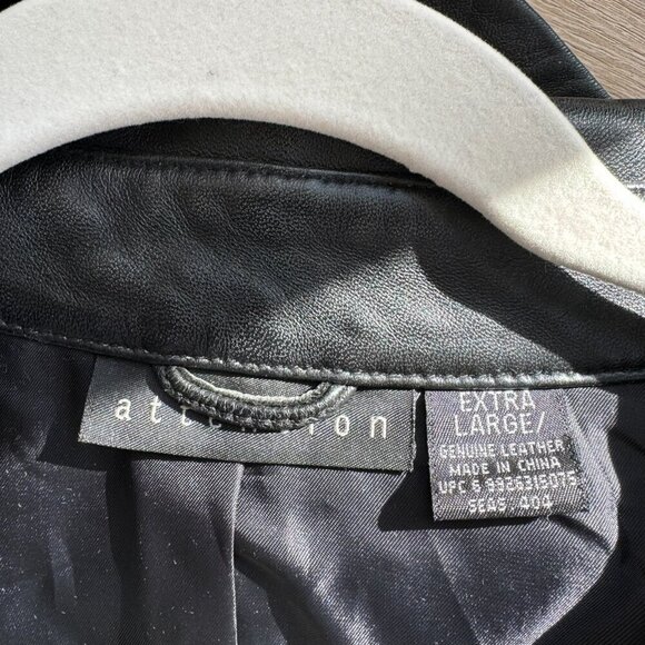 Vintage Leather Jacket Zip Up Collared Flare Cuffs in Black - Picture 10 of 13